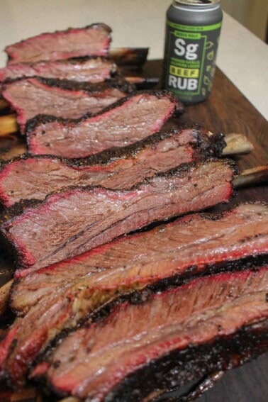 Smoked Garlic Jalapeño Beef Ribs sliced and ready to serve.
