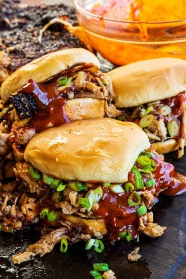 Korean Pulled Pork Belly on the buns and served.